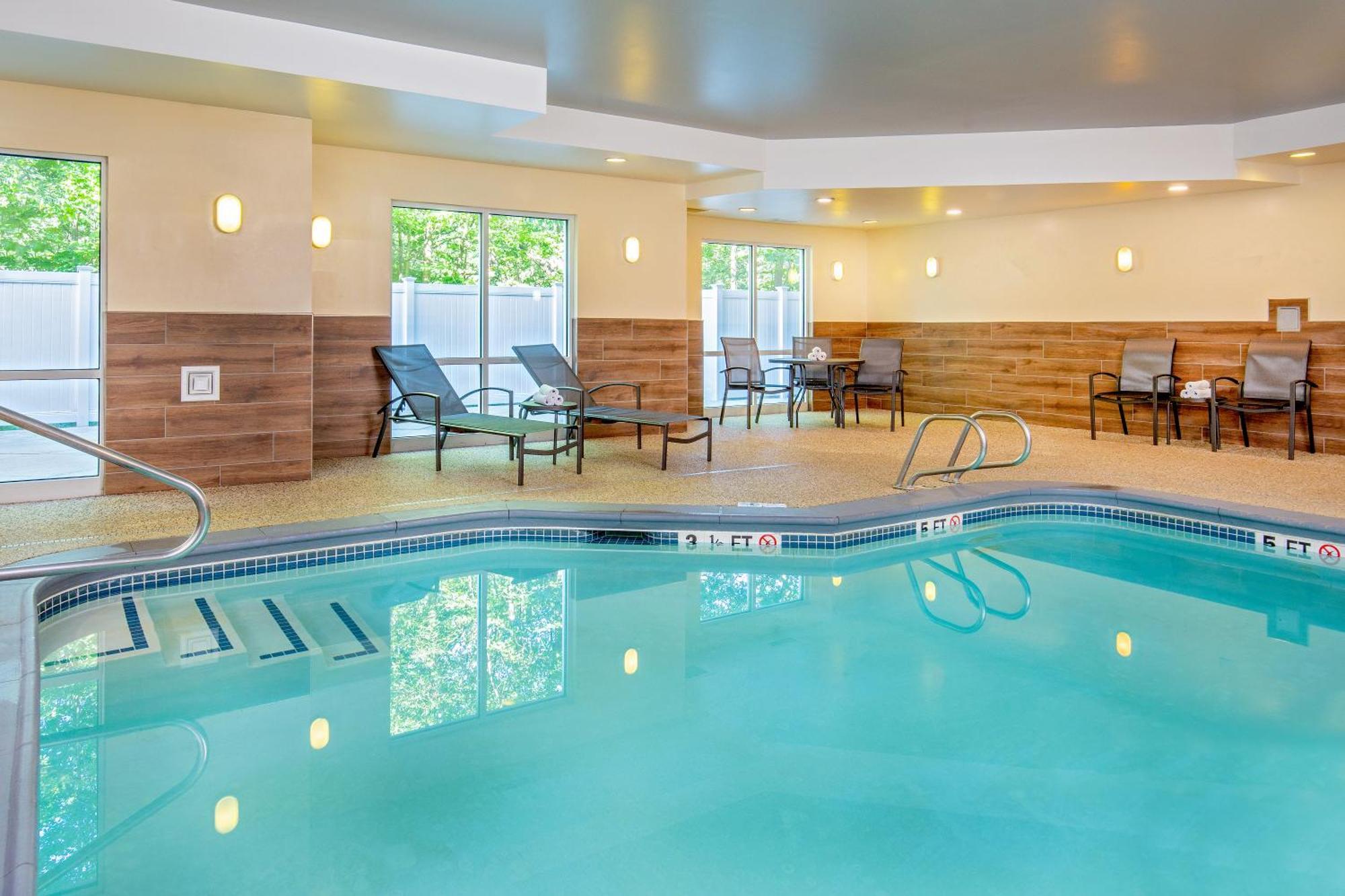 Fairfield Inn & Suites By Marriott Brunswick Freeport Luaran gambar