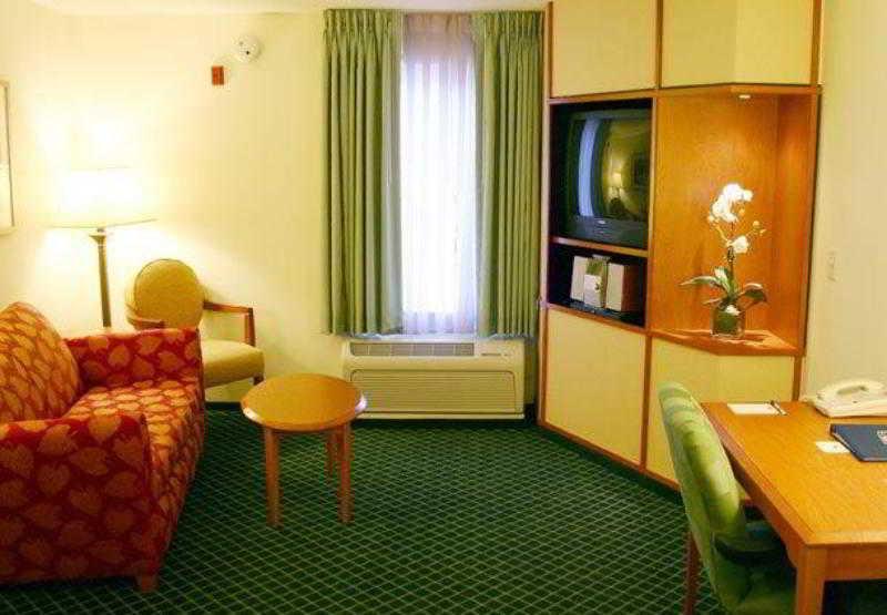 Fairfield Inn & Suites By Marriott Brunswick Freeport Dalaman gambar