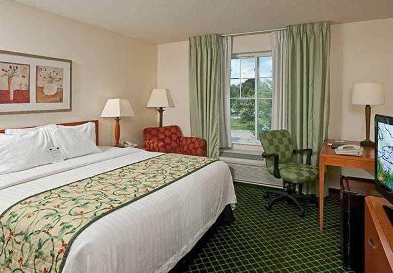 Fairfield Inn & Suites By Marriott Brunswick Freeport Bilik gambar